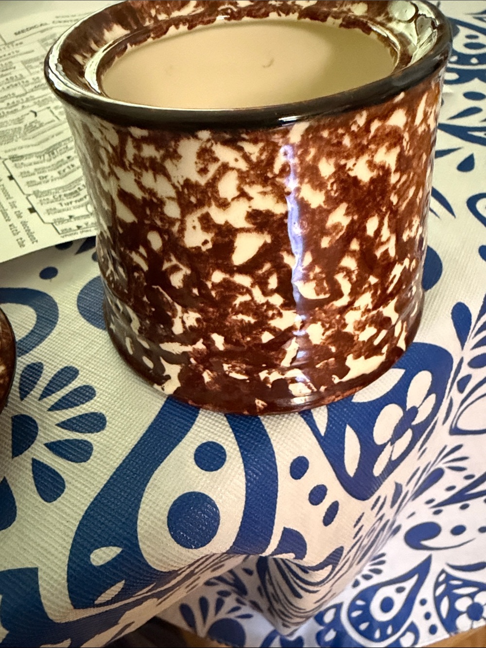 Brown Speckle Ceramic Planter - 4” bottom and 3” top and 3“ tall with lUnbranded